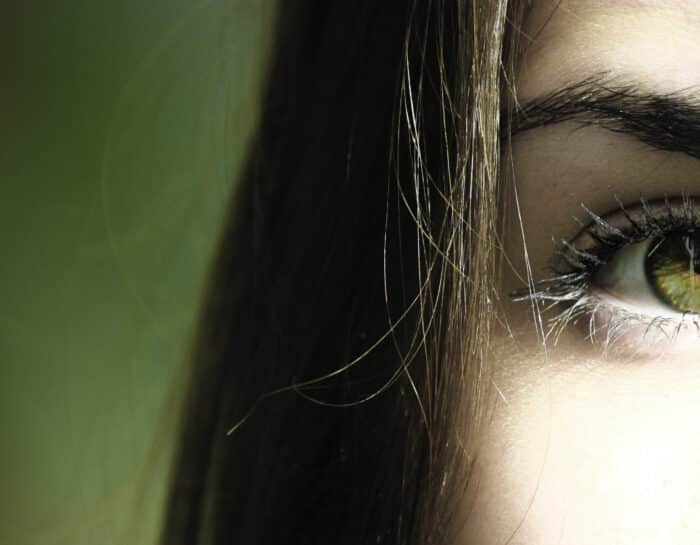 Comment épiler ses sourcils ?