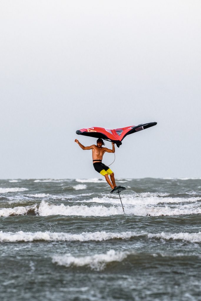 faire du wingsurf