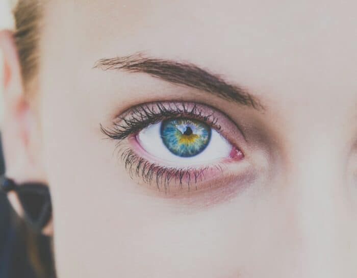 Est-ce que les cils repoussent ?